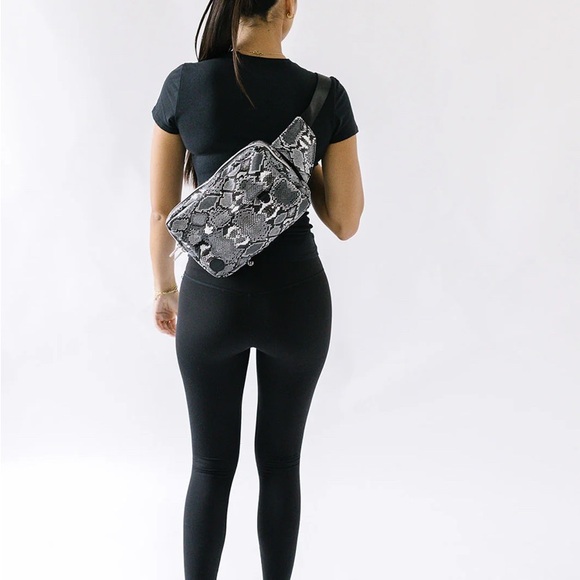 The Pack by Tush Baby - Picture 7 of 9